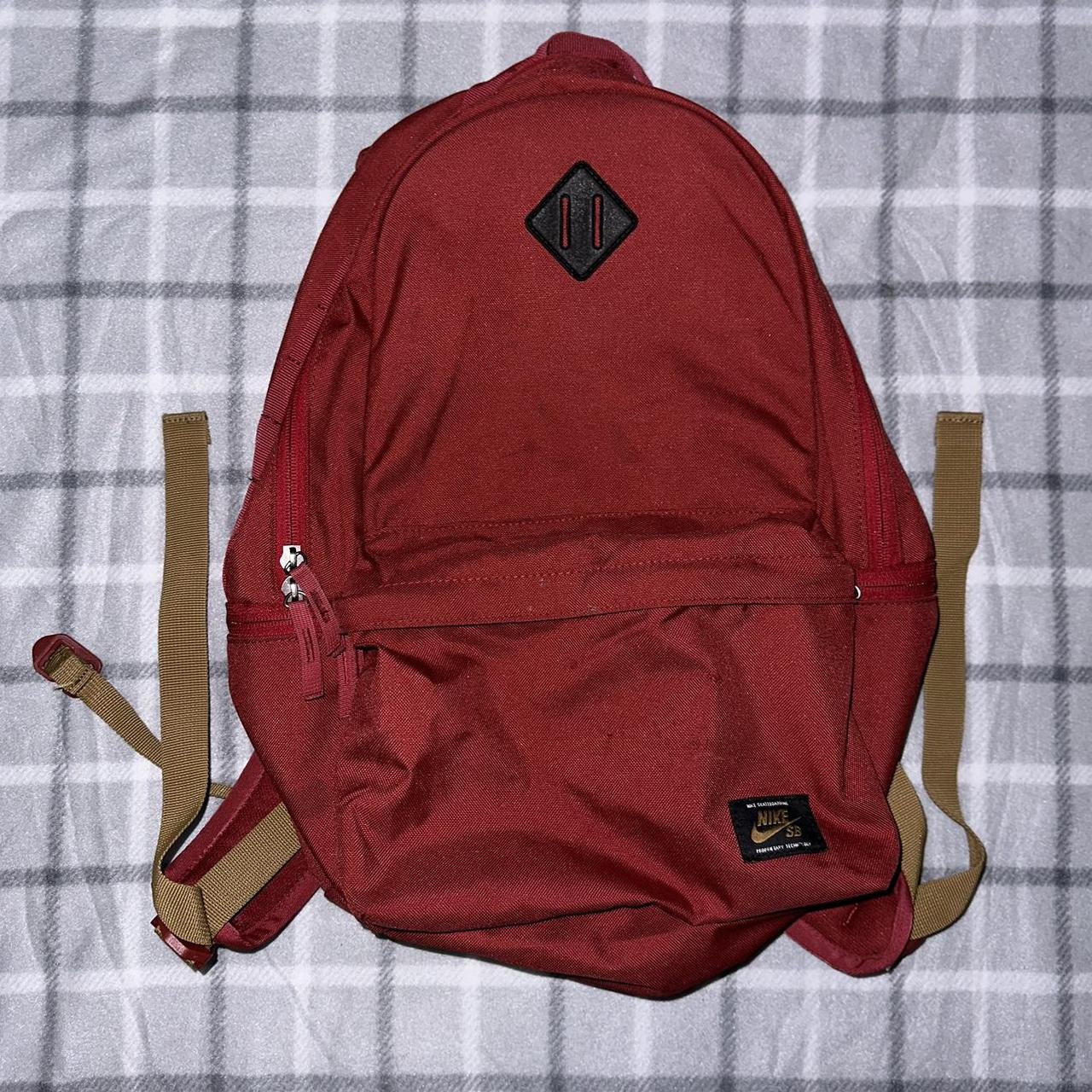 nike sb backpack 4 pockets total preowned good... Depop