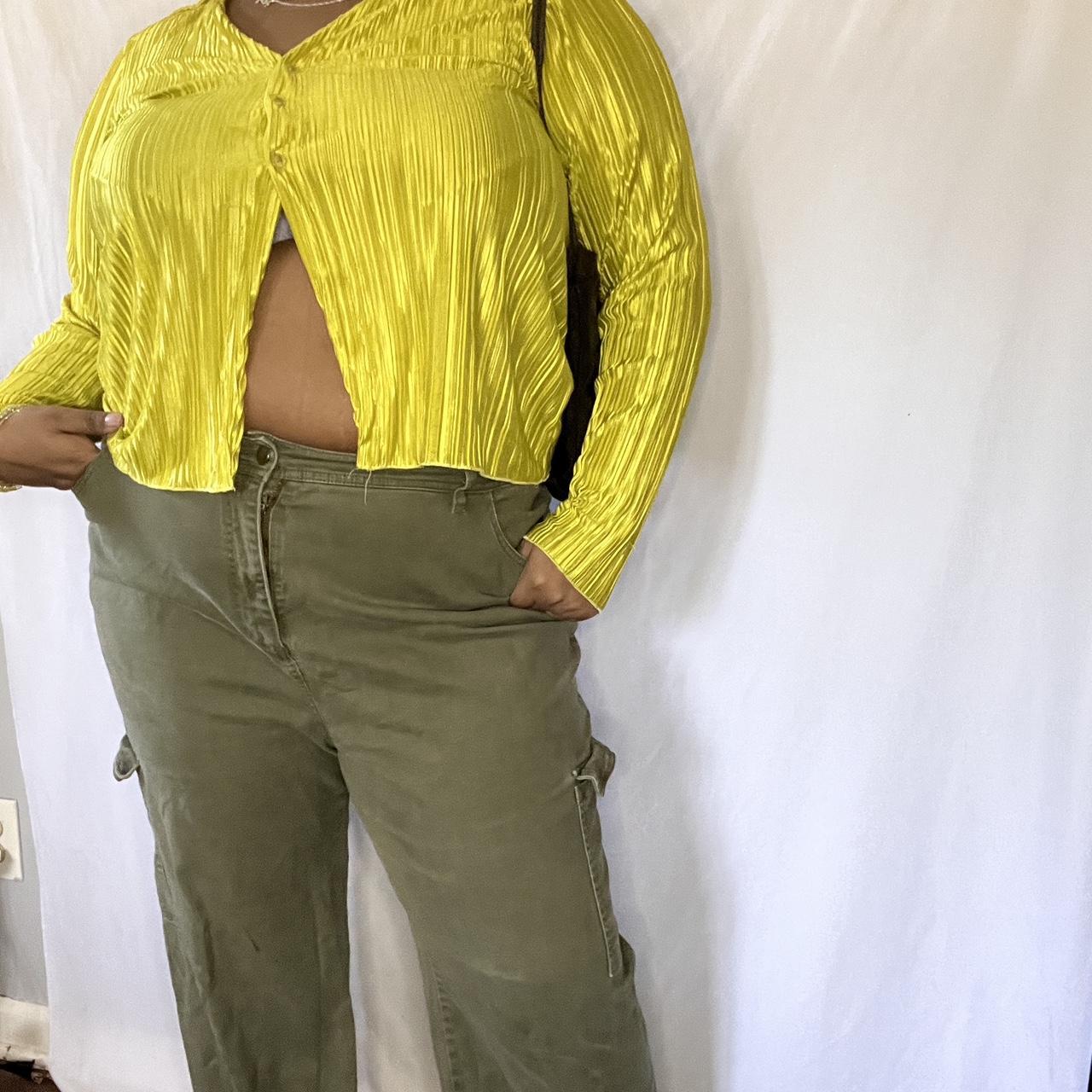 Boohoo Plus Women's Yellow and Green Blouse (4)