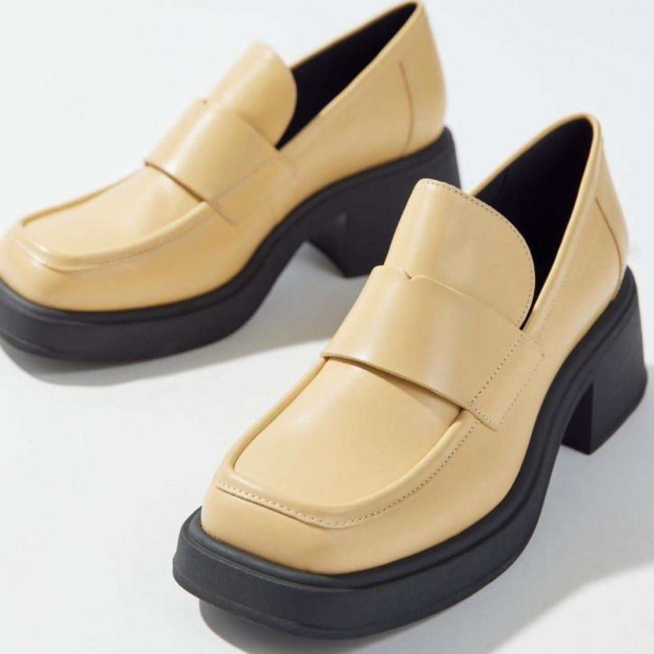 Vagabond cream loafers with a chunky heel and a | Depop