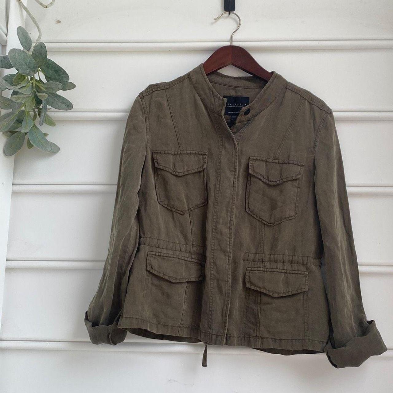 Sanctuary utility outlet jacket