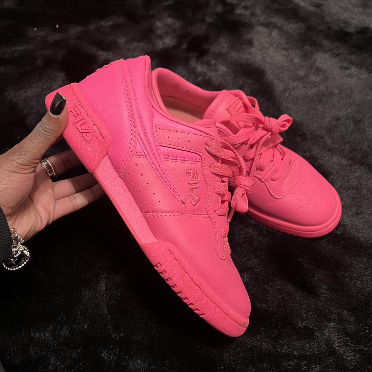 Neon cheap pink fila