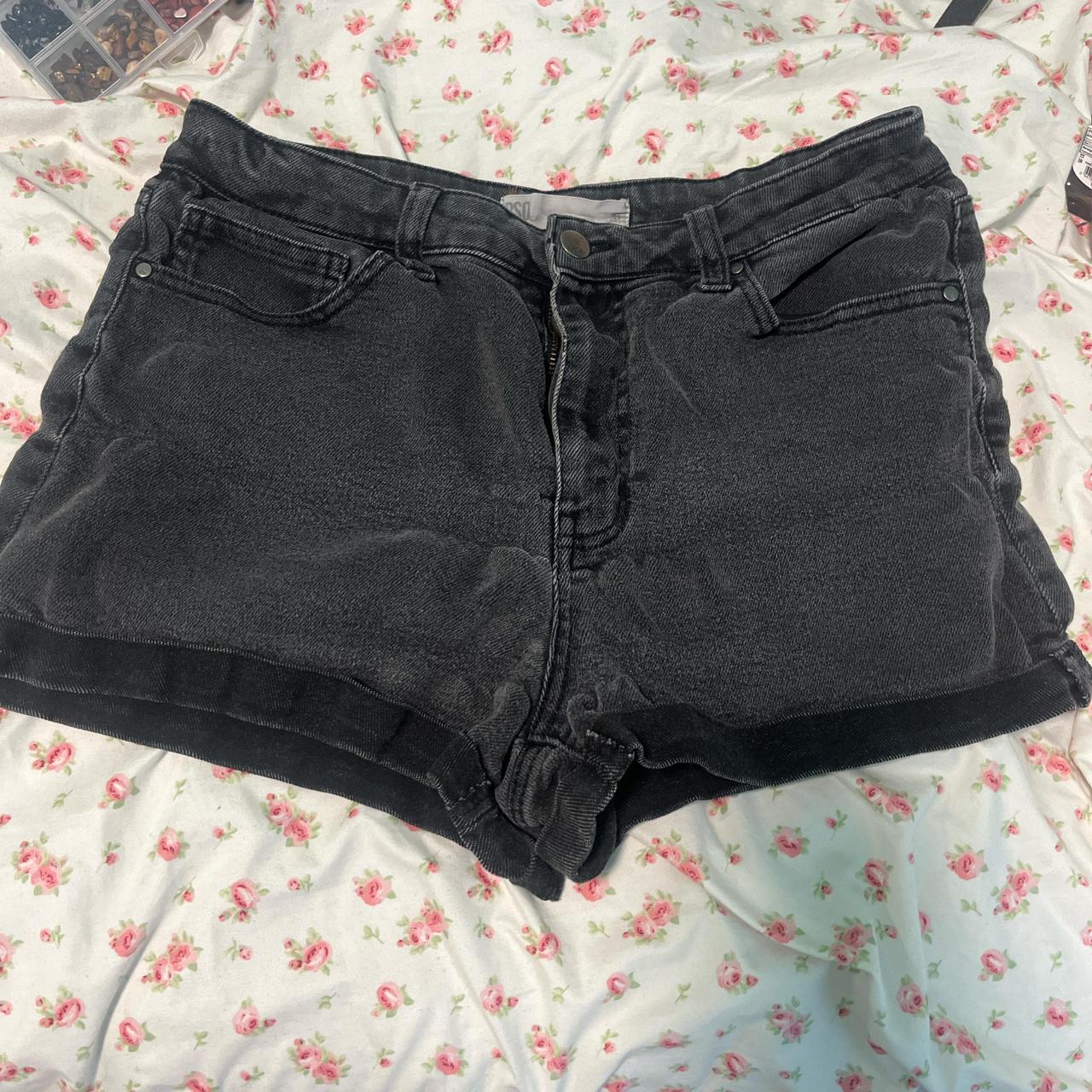 item listed by seciliamarin