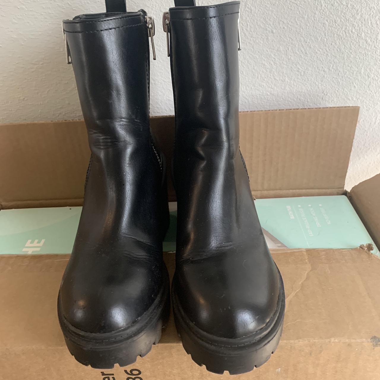 Urban Outfitters black platform boots - Depop