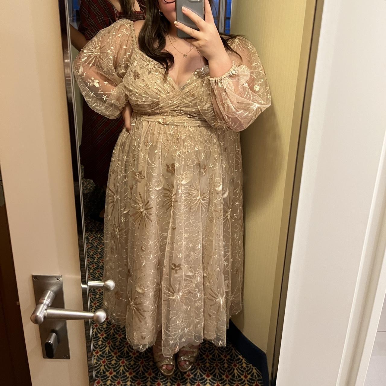 Absolutely STUNNING gold formal dress!! Size 18/20... Depop
