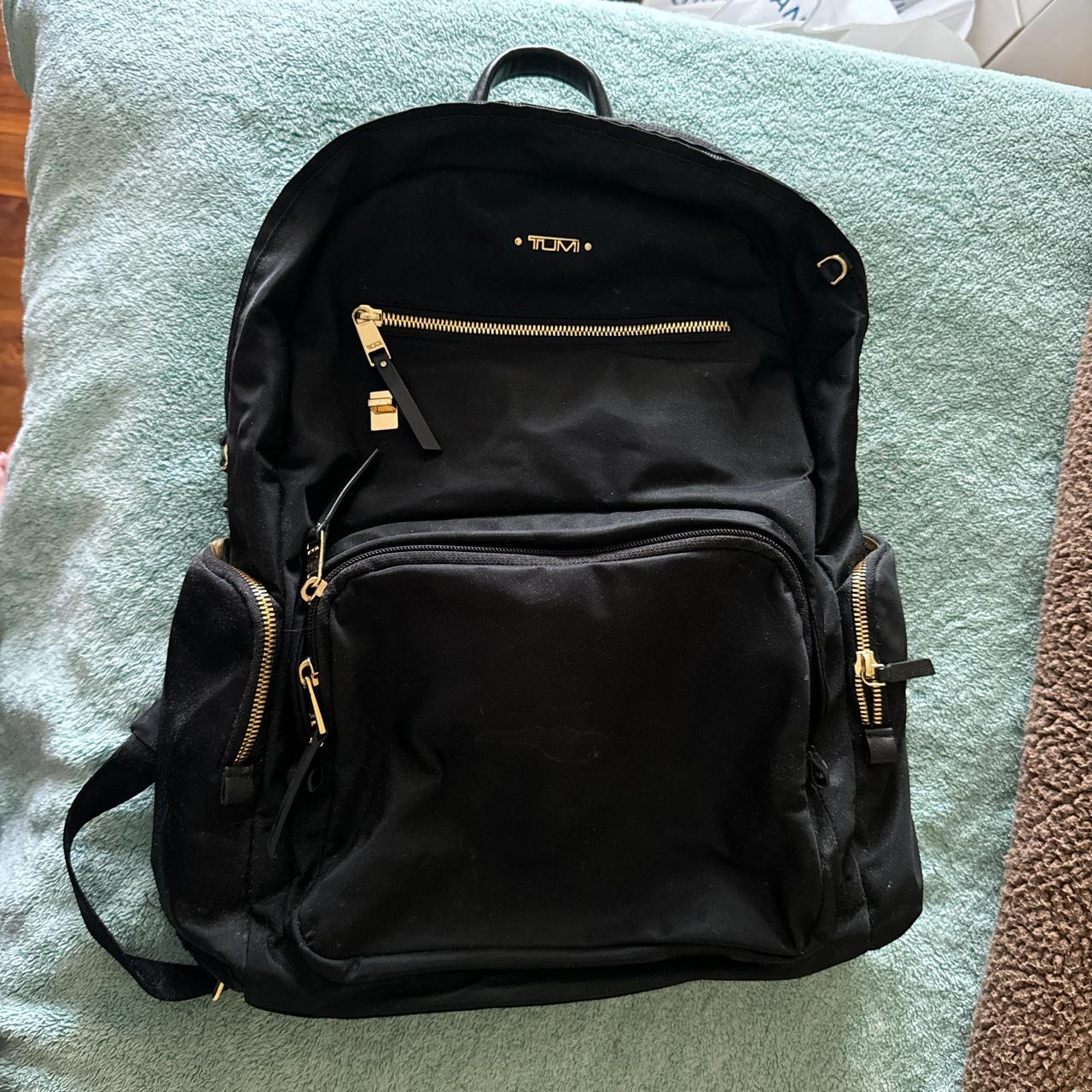 Poshmark tumi outlet