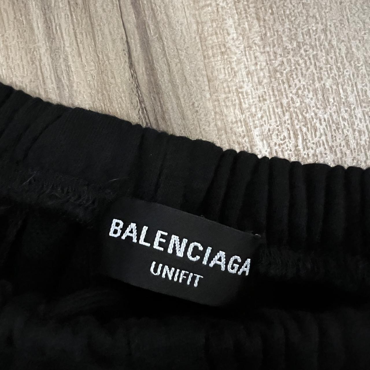 balenciaga 3b sweats (SEND OFFERS) msg for... - Depop