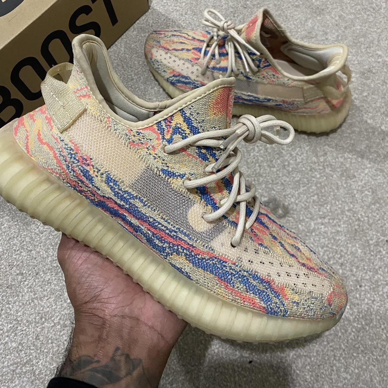 yeezy moon black