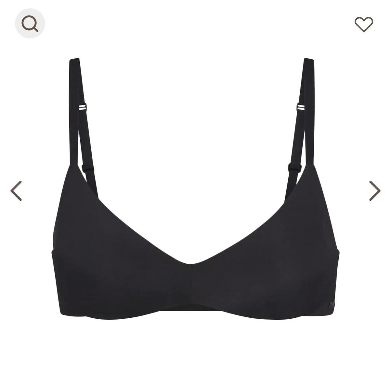 SKIMS Wireless Form Push Up Bra RRP:... - Depop