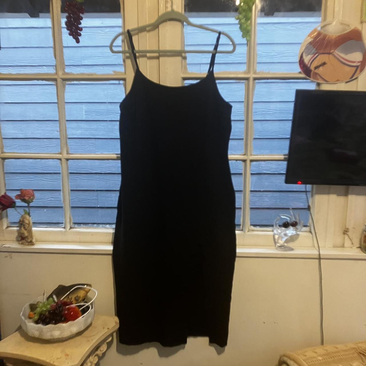 Black slit spaghetti strap body-con dress Built in - Depop