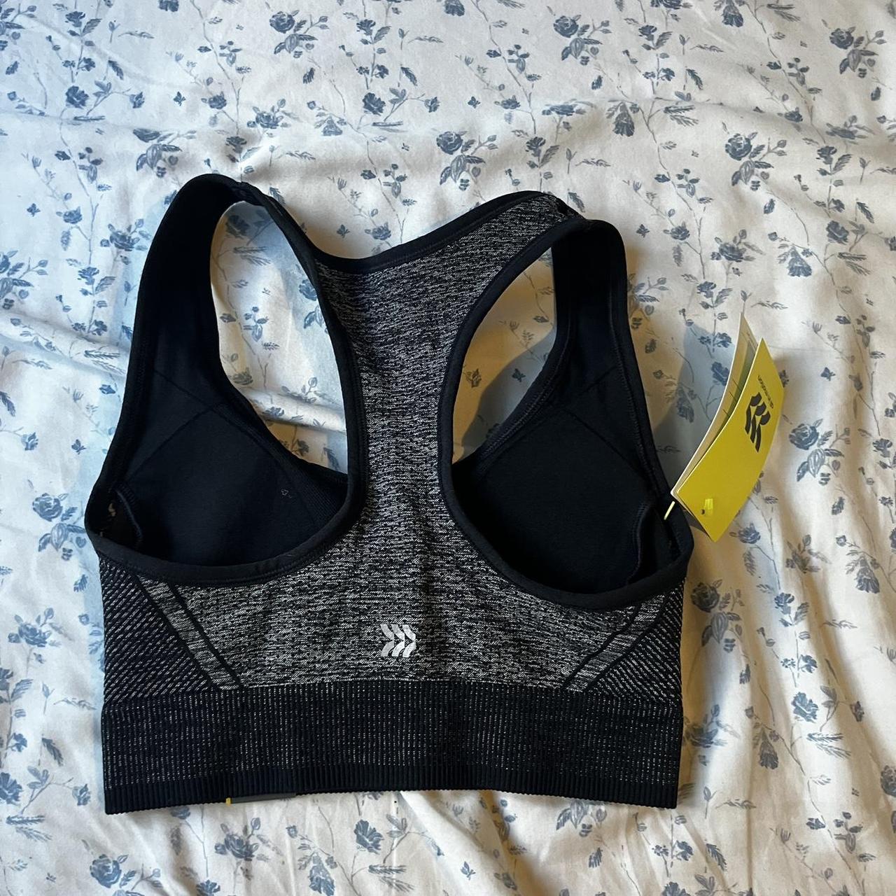 all in motion sports bra - In like new condition - Depop