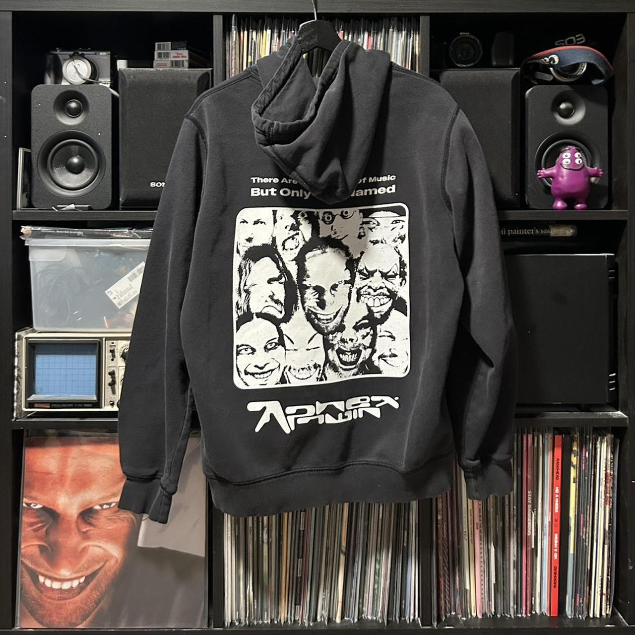 ミュージシャン 3/20 Bjork orchestral BLACK HOODIE XL Bjork hoodie - Depop