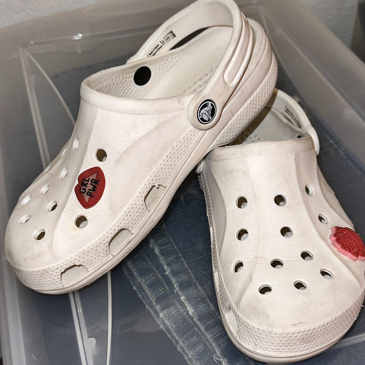 Dirty hot sale white crocs