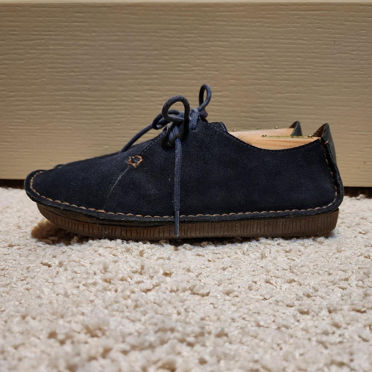 Clarks Artisan Janey Mae oxford moccasins in navy. Depop