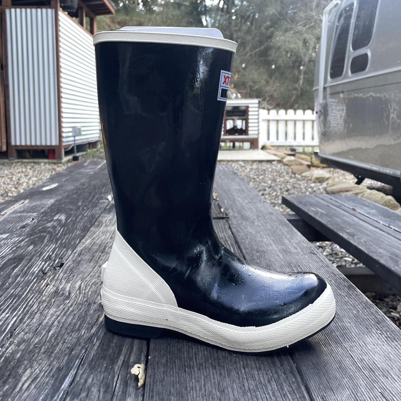 xtratuf women's boots size 8