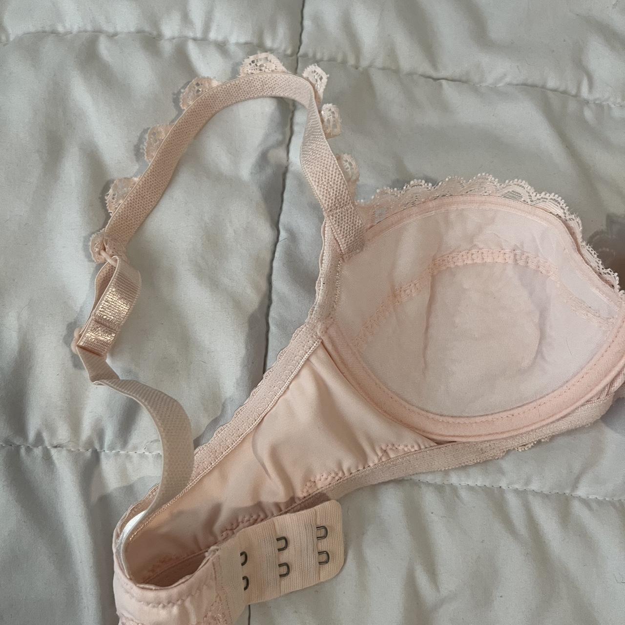 Women's Pink Bra | Depop