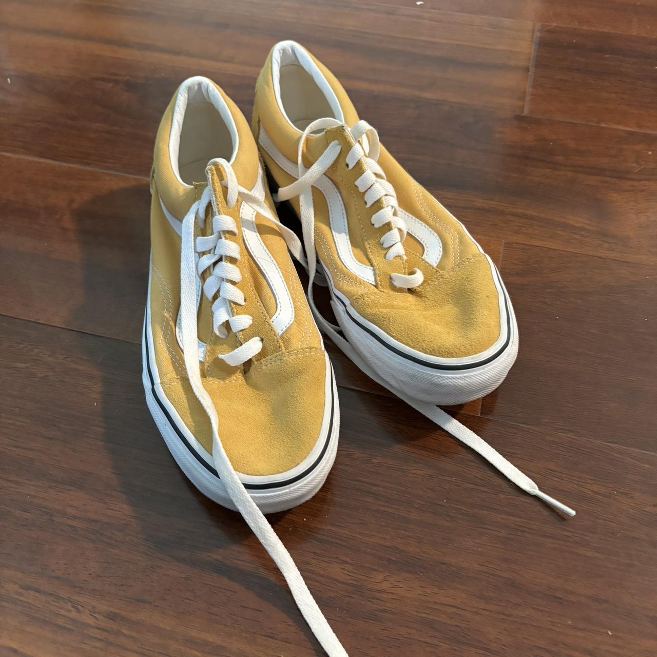 Old Skool Low Vans in the color Golden Glow,