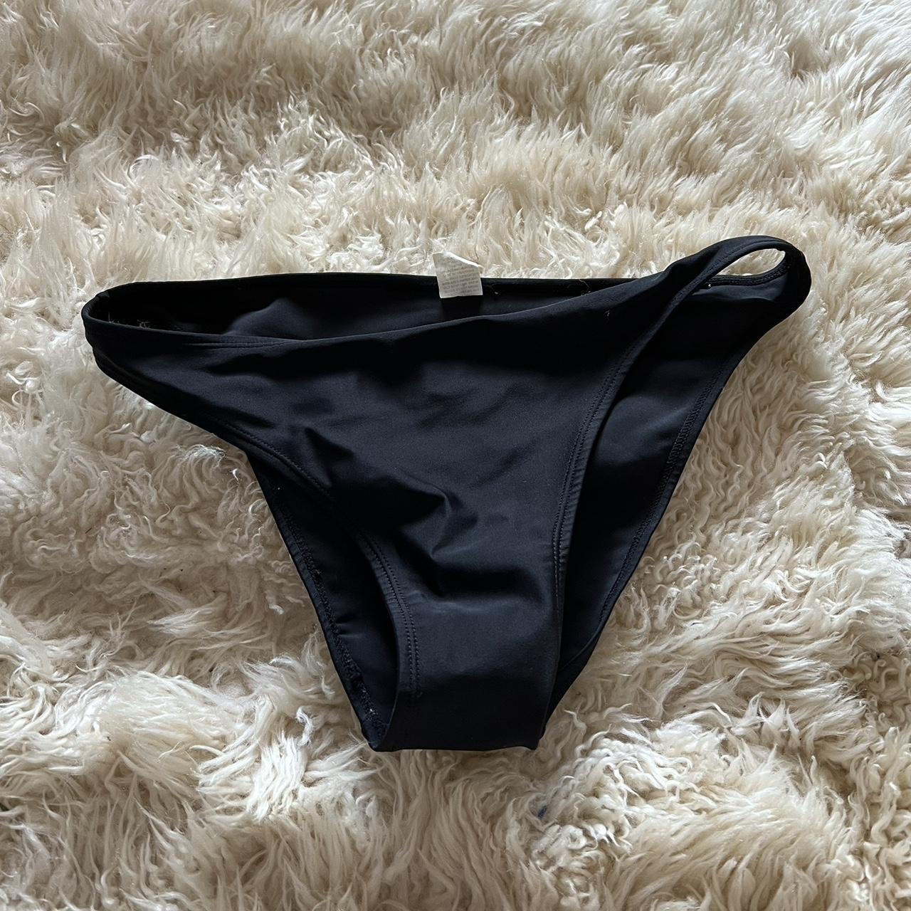 cute black bikini bottoms size medium - Depop