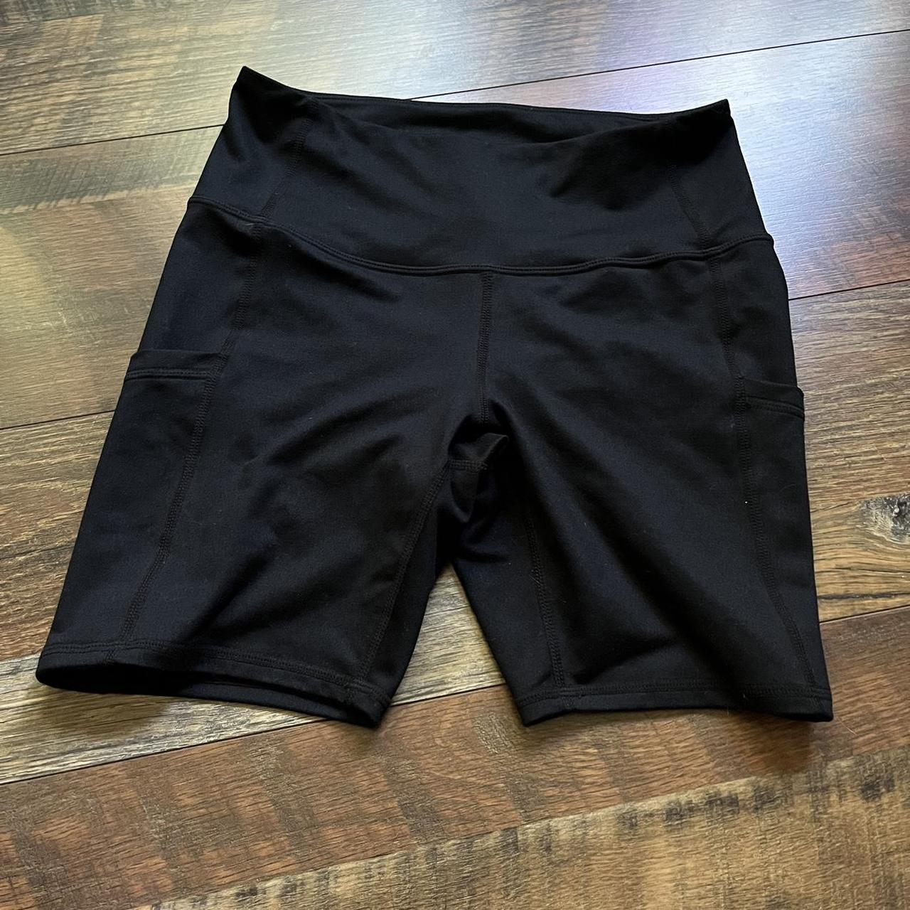 Zella Women's Black Shorts Depop