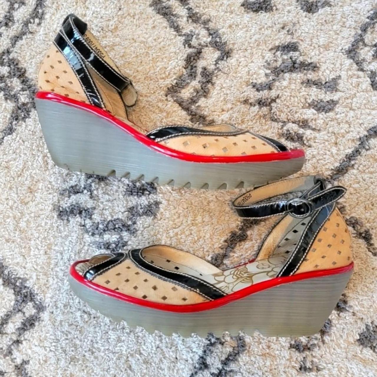 red fly sandals