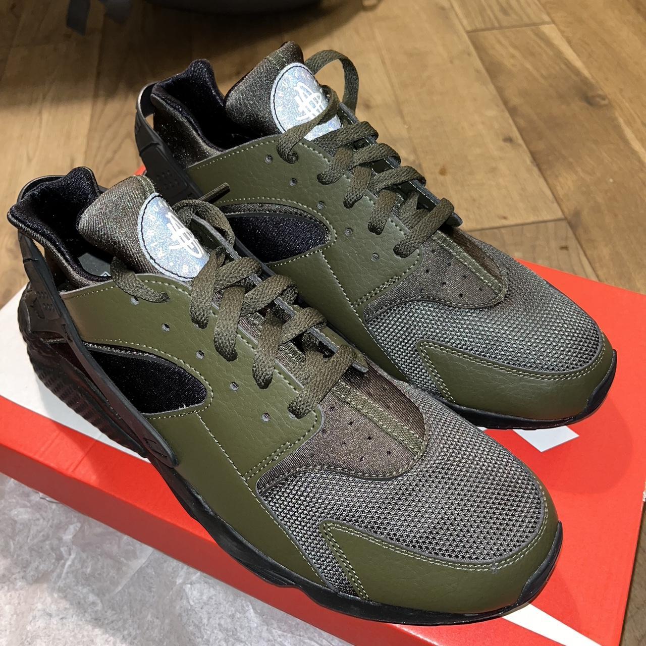 Nike Men's Khaki and Black Trainers | Depop