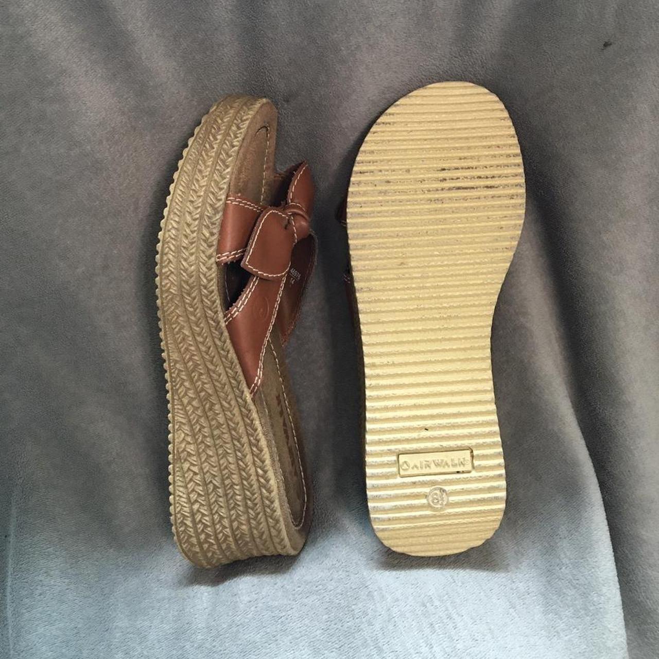 Airwalk Women's Brown and Tan Sandals | Depop