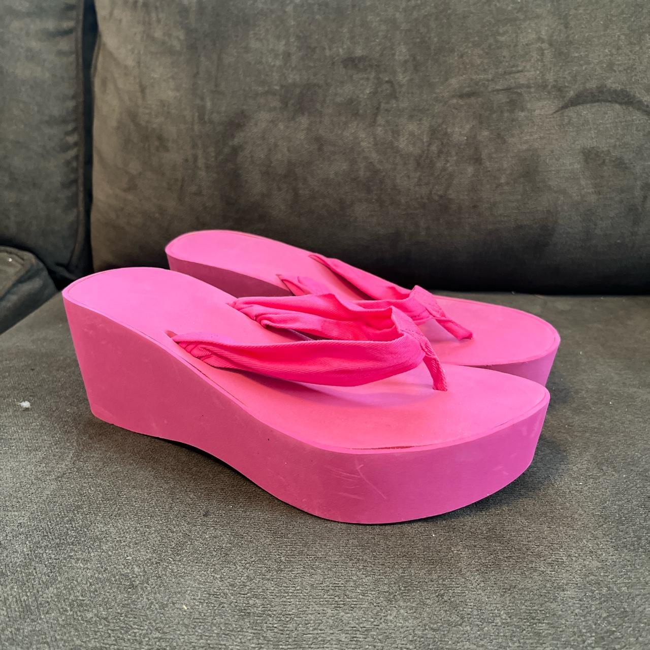 Hot pink best sale wedge flip flops