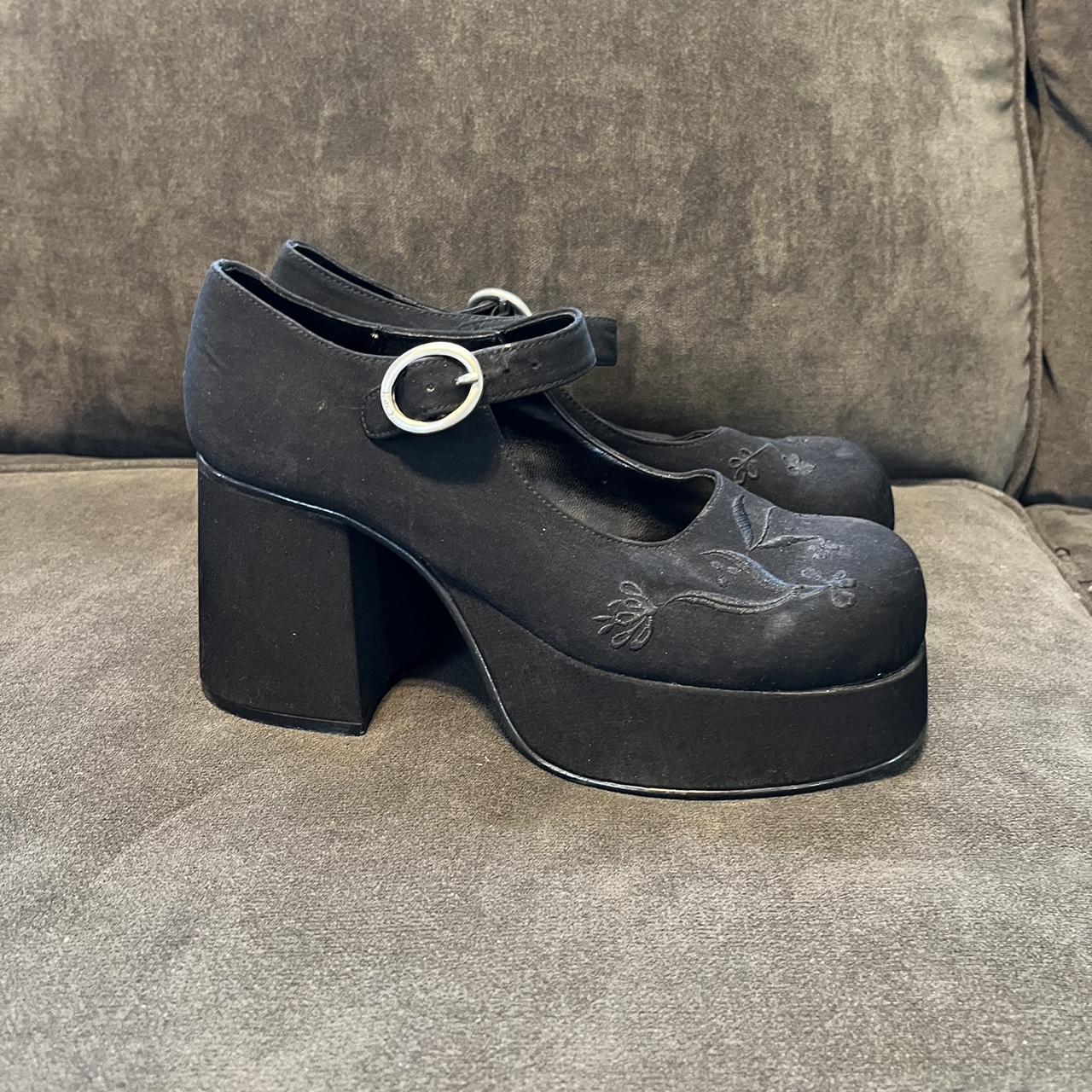 Vintage y2k 90s 00s platform Mary janes from iconic. Depop