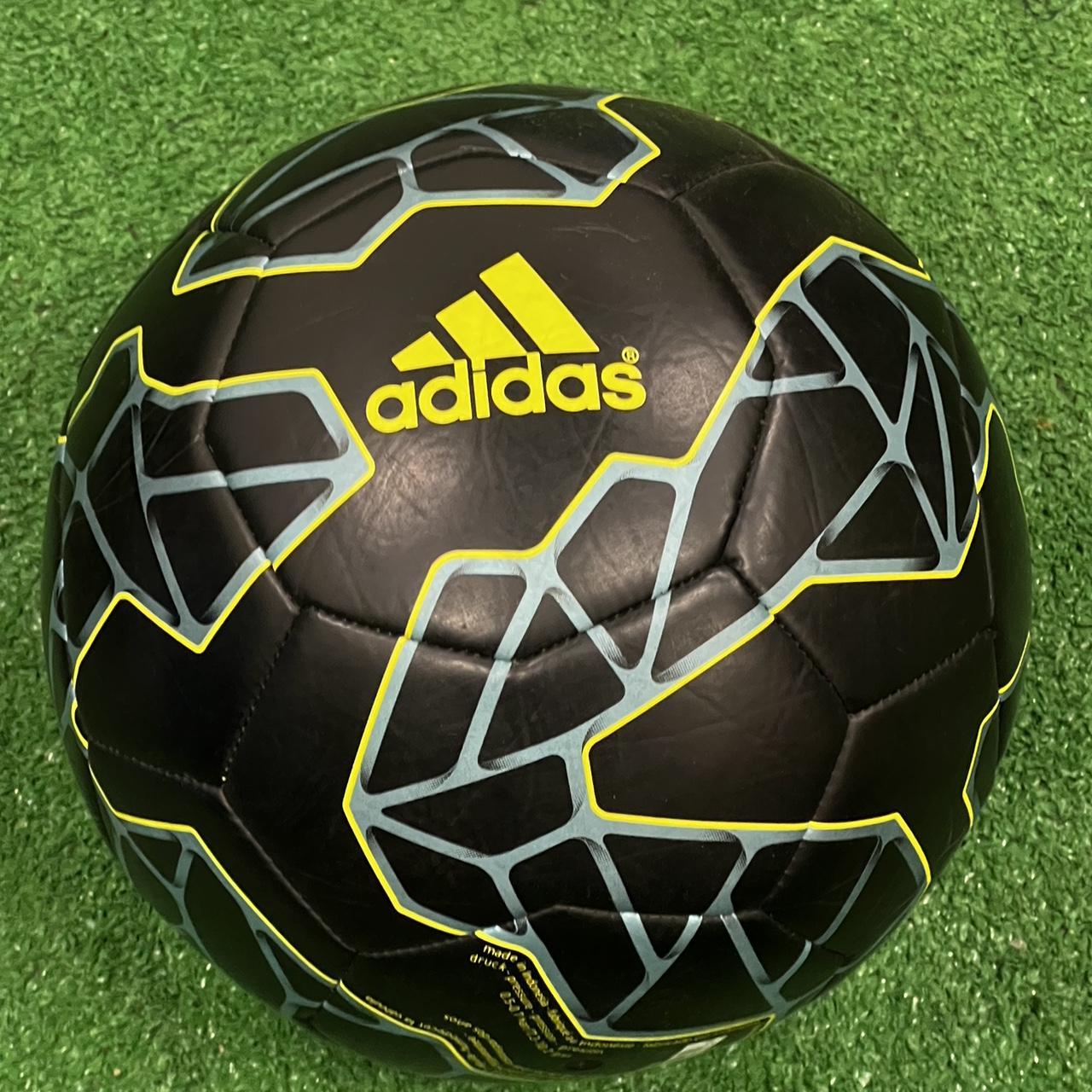 Messi q3 soccer ball best sale