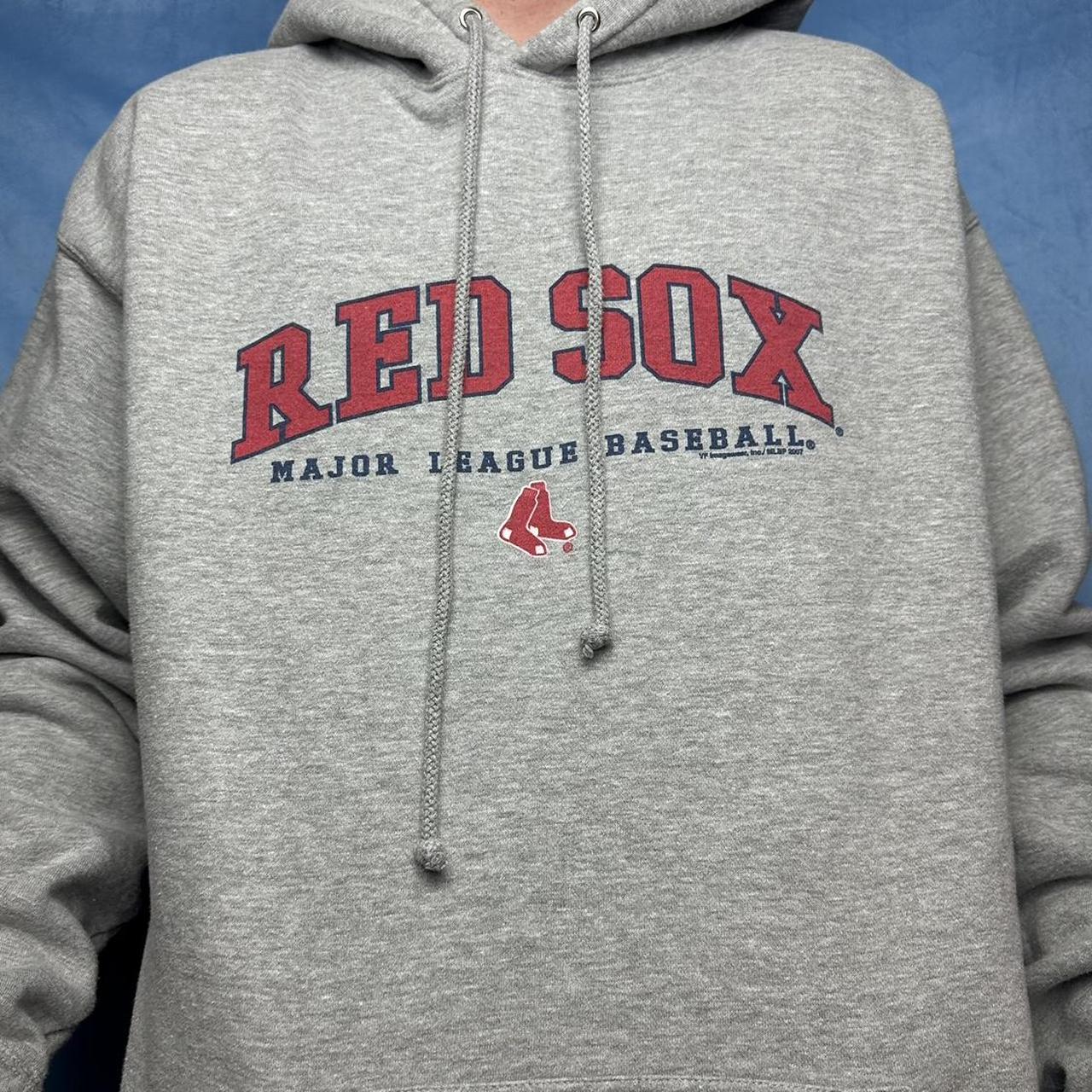 Boston Red Sox hooded sweatshirt ** LIKE NEW ** - sporting goods