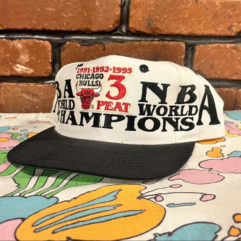 Chicago Bulls 3 Peat 91 92 93 World Champions Vintage Snapback Hat NBA  Finals