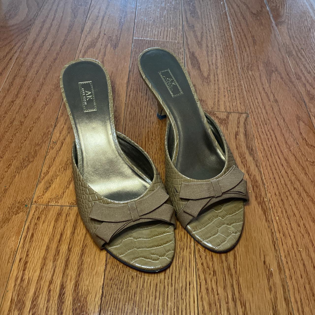 Anne Klein Women's Brown and Tan Courts (2)