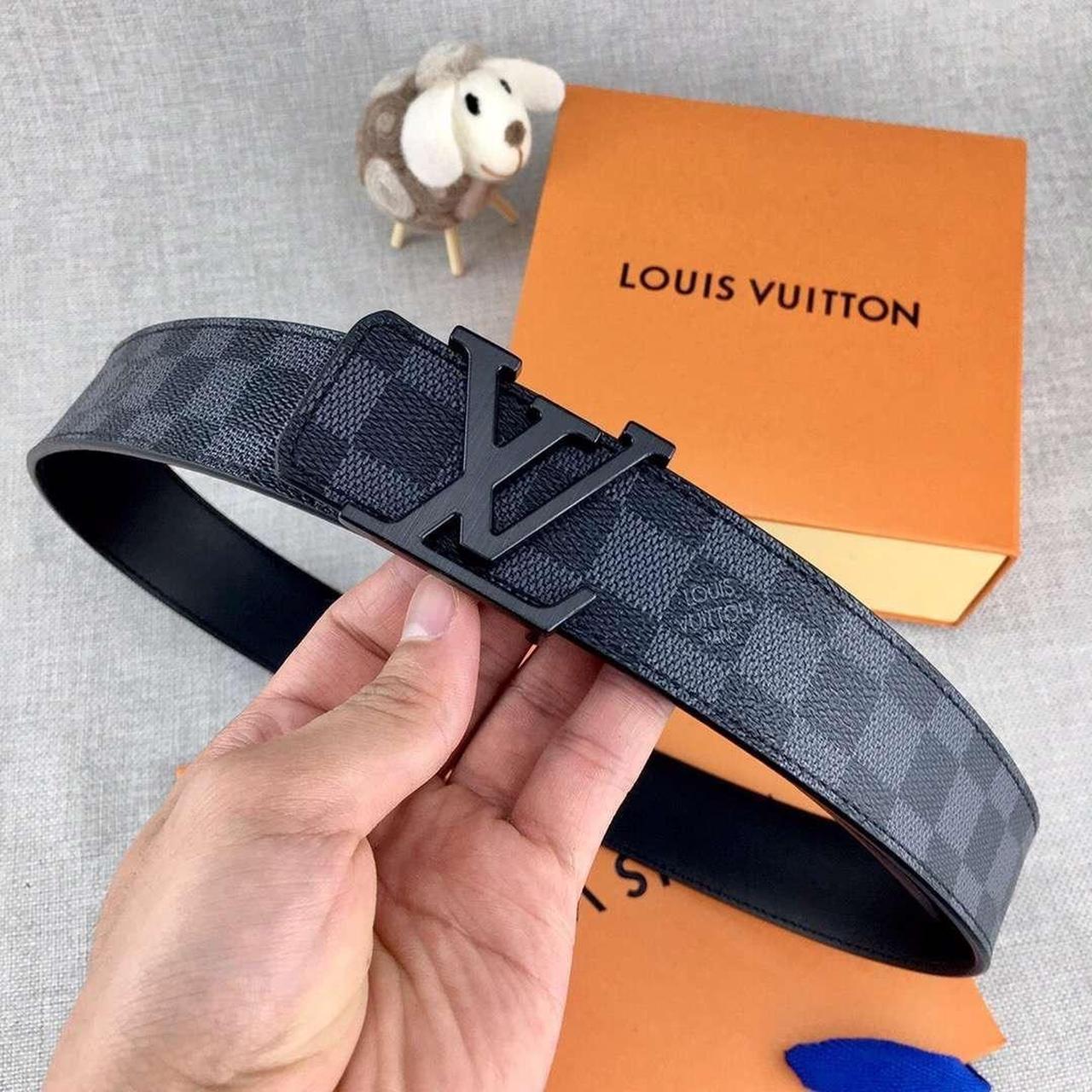 Black checkered Louis Vuitton belt great condition - Depop