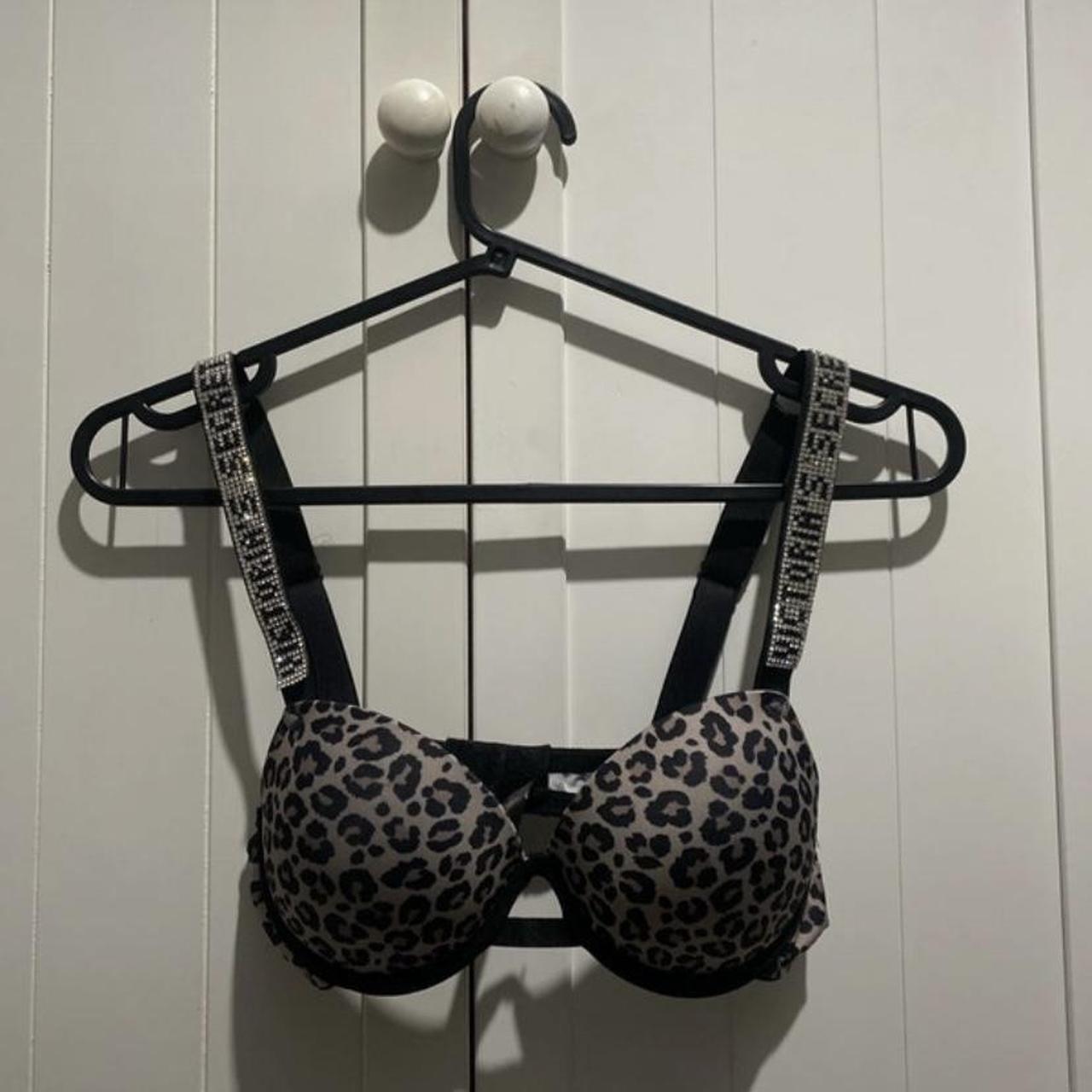 BRAND NEW! Victoria's Secret push up bra! Mesh band - Depop