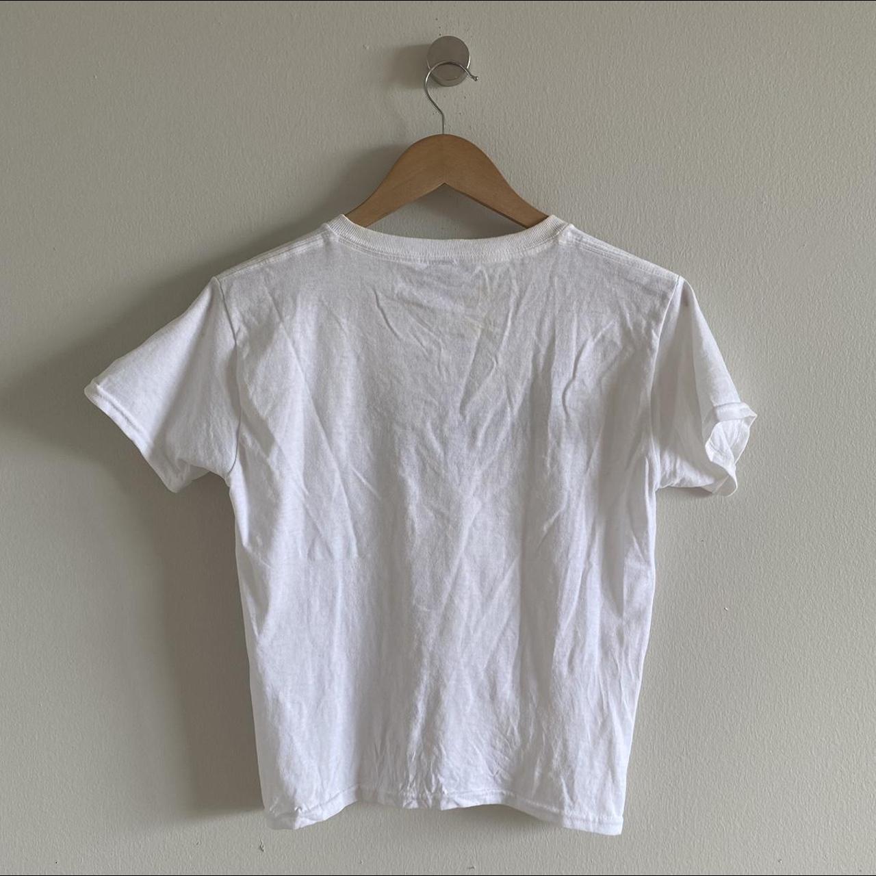 Gildan Women's White and Blue T-shirt | Depop