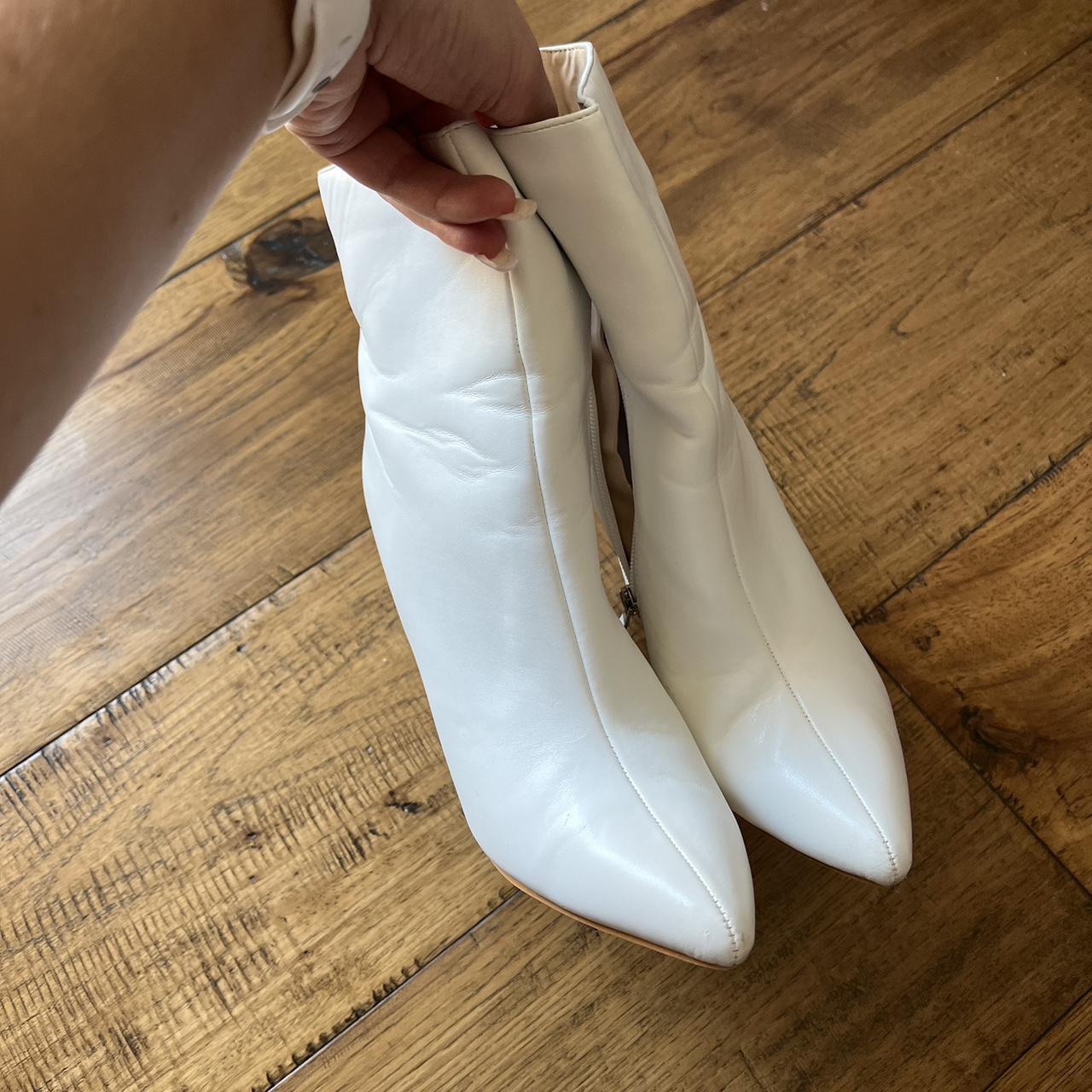 Boohoo white faux leather boots Super comfortable,... Depop