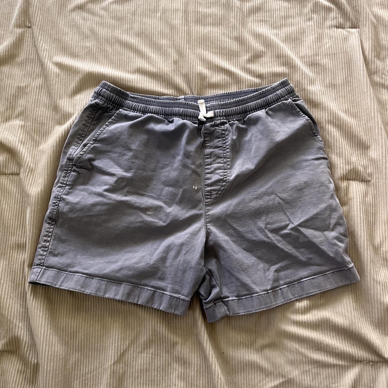 Chubbies Easy Shorts (5inch inseam) small bleach stains - Depop