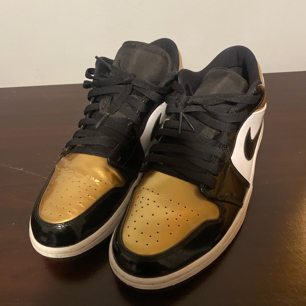 jordan aj 1 low gold