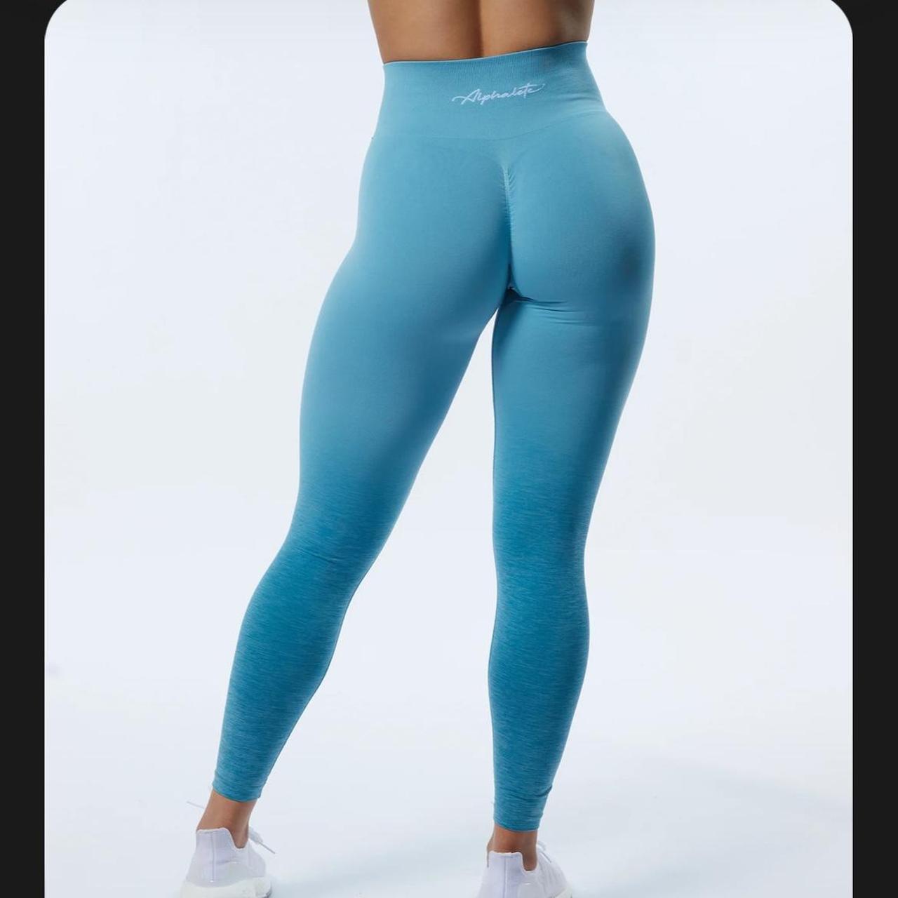 Alphalete ocean ombré amplify legging! Never worn!! Depop