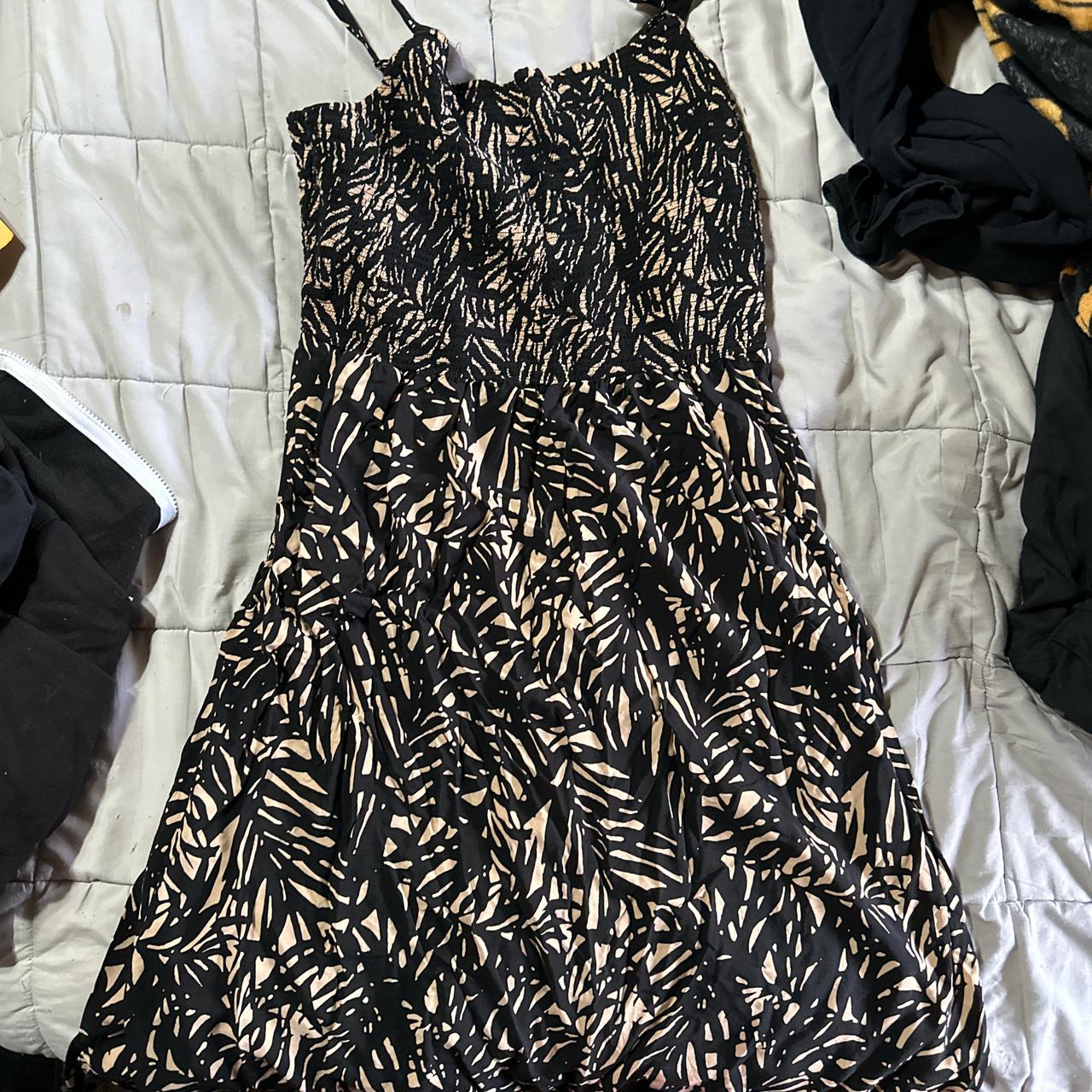 Old navy palm dress. XL. Only worn a few times