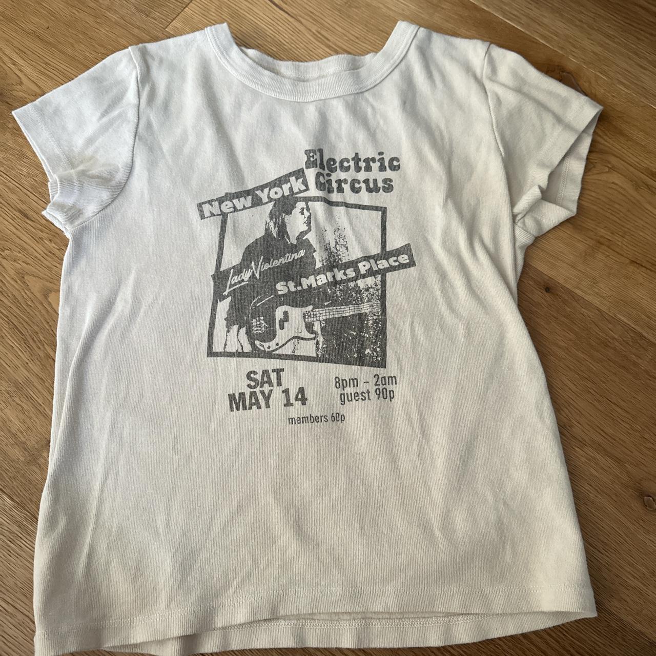 brandy melville graphic tee - Depop