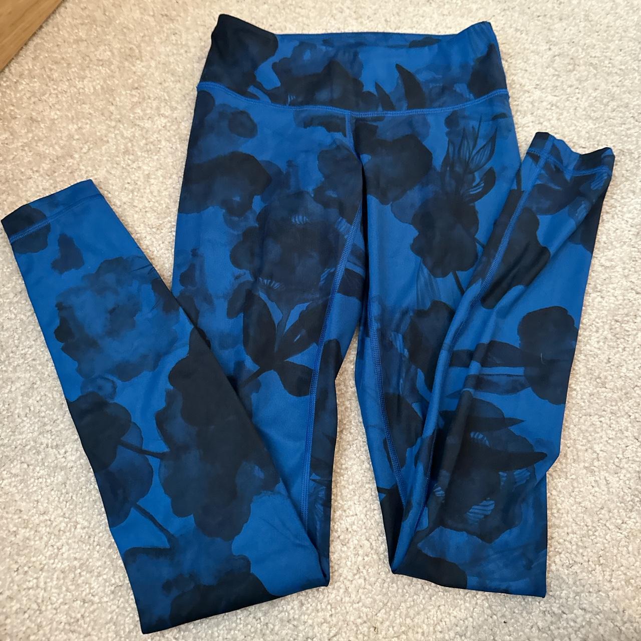 LULULEMON blue leggings!!! in good condition and - Depop