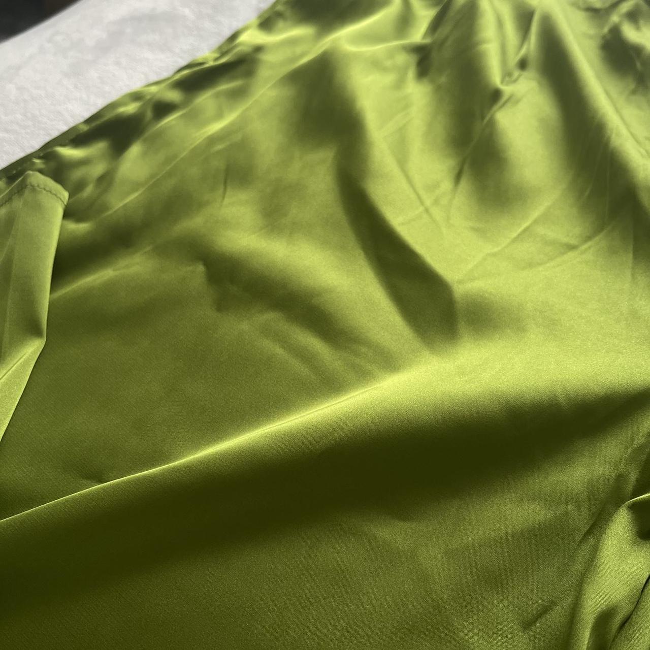 SHEIN Women's Green Trousers (2)