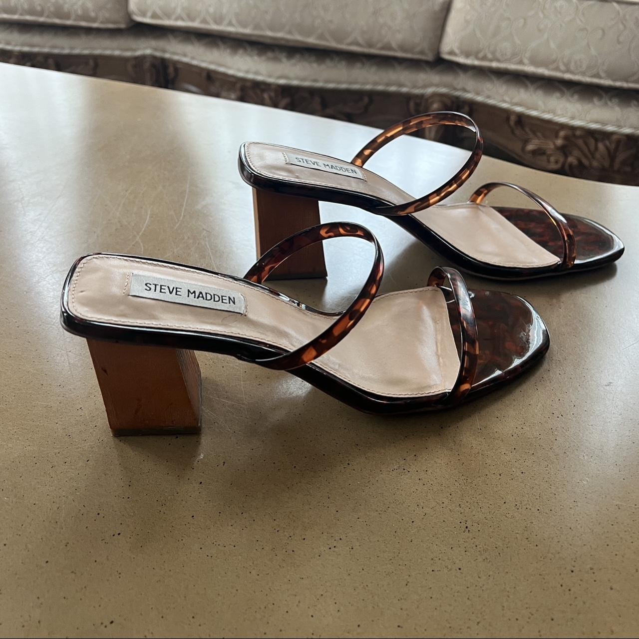 Steve madden 2024 honey tortoise sandals