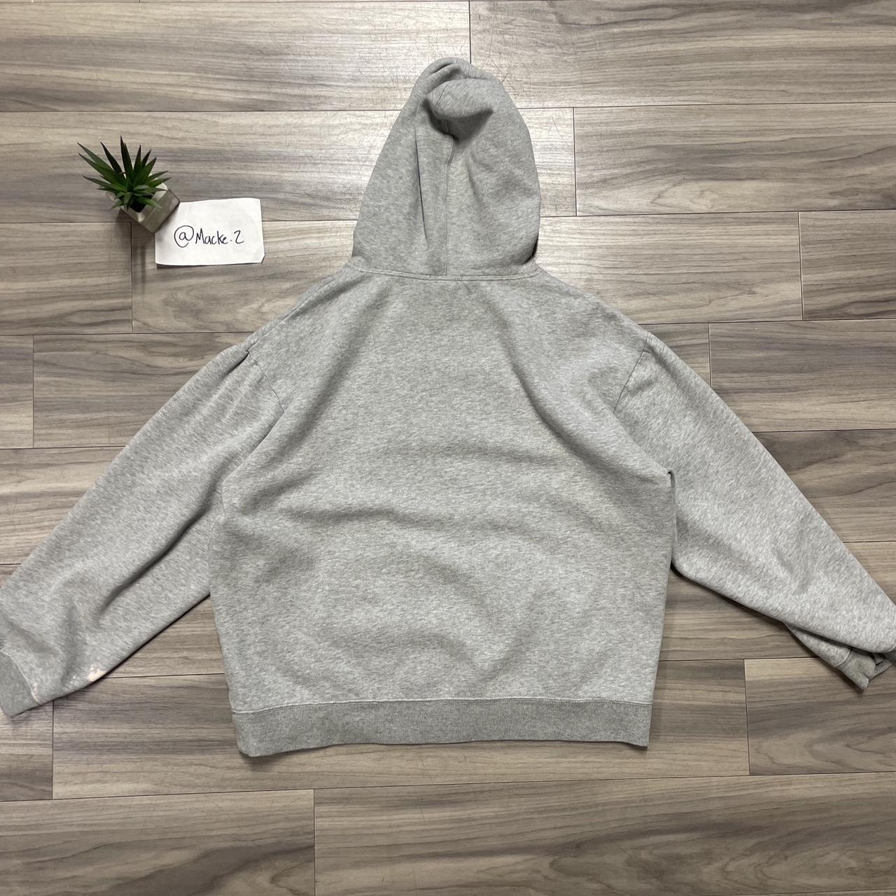 Gap Men's Grey and Black Hoodie | Depop