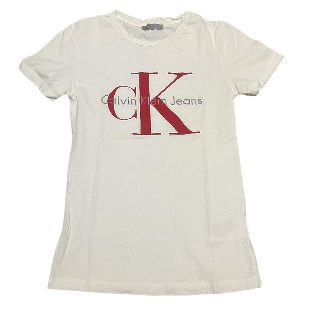 Calvin klein white clearance t shirt red logo