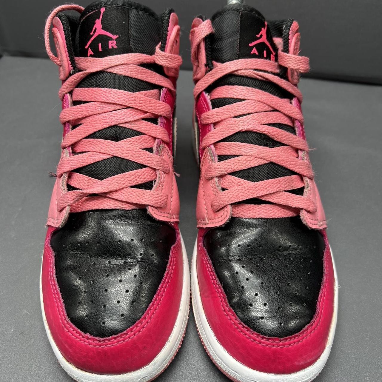 jordan aj 1 mid coral