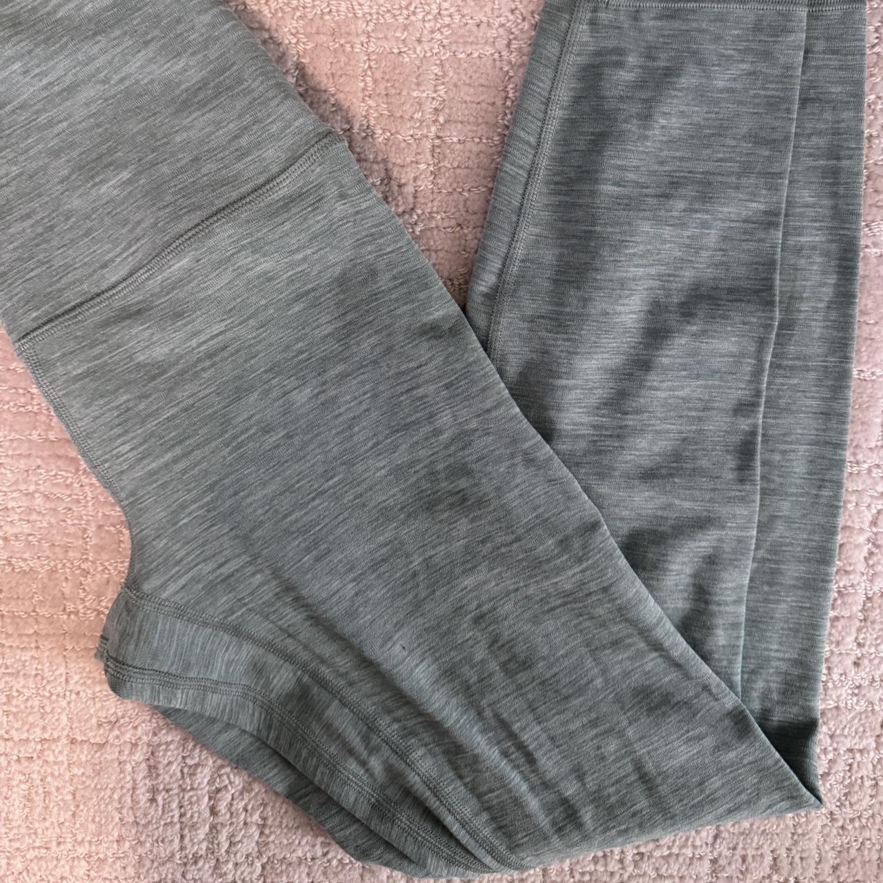 item listed by avaskyeee