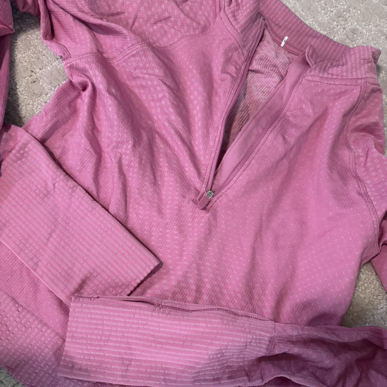 item listed by avaskyeee