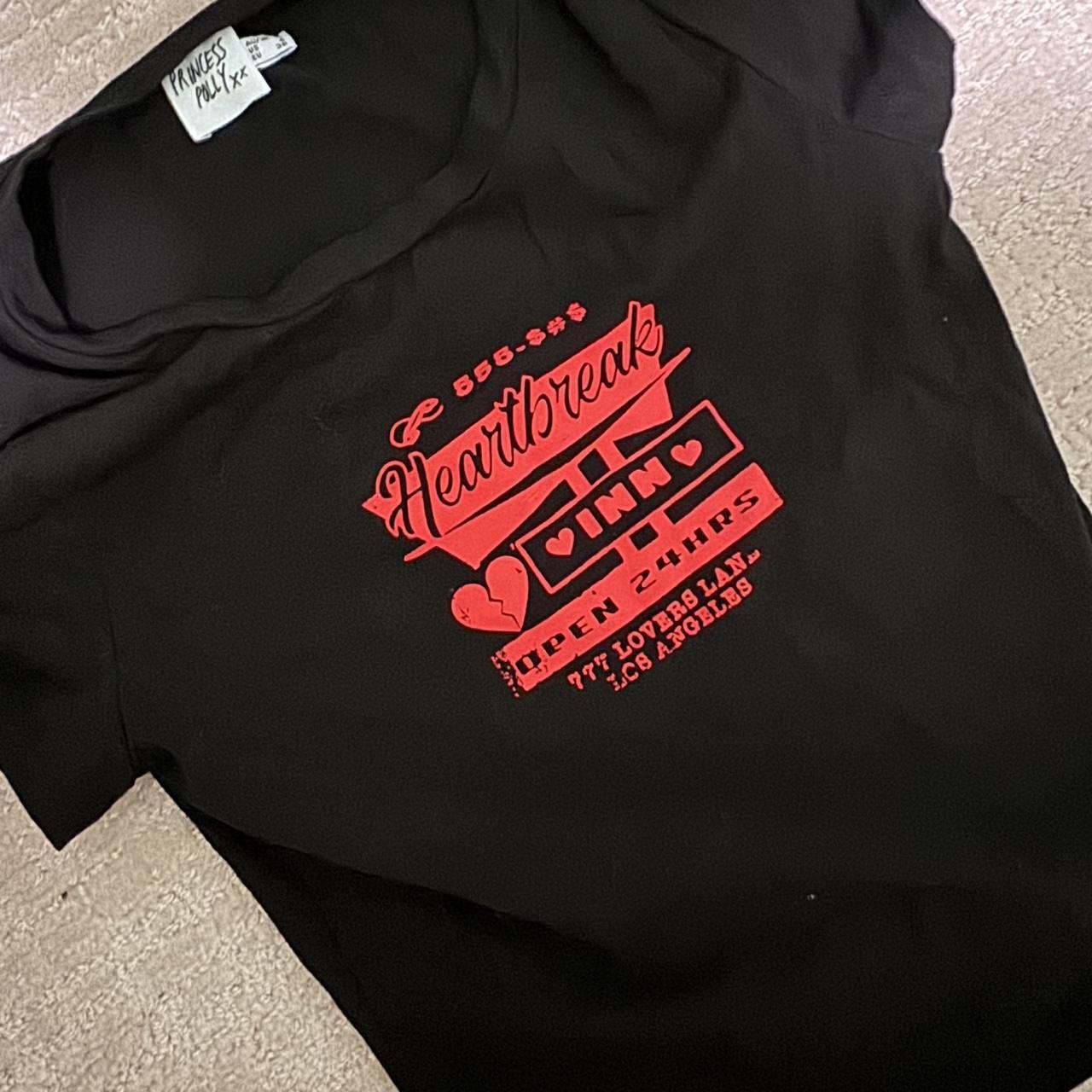 item listed by avaskyeee