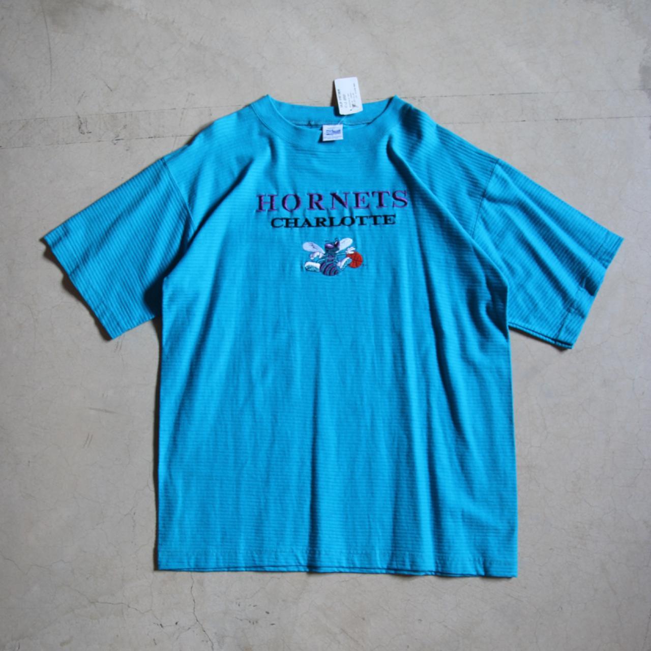 90’s shops vintage Salem Sportwear Charlotte Hornets shirt